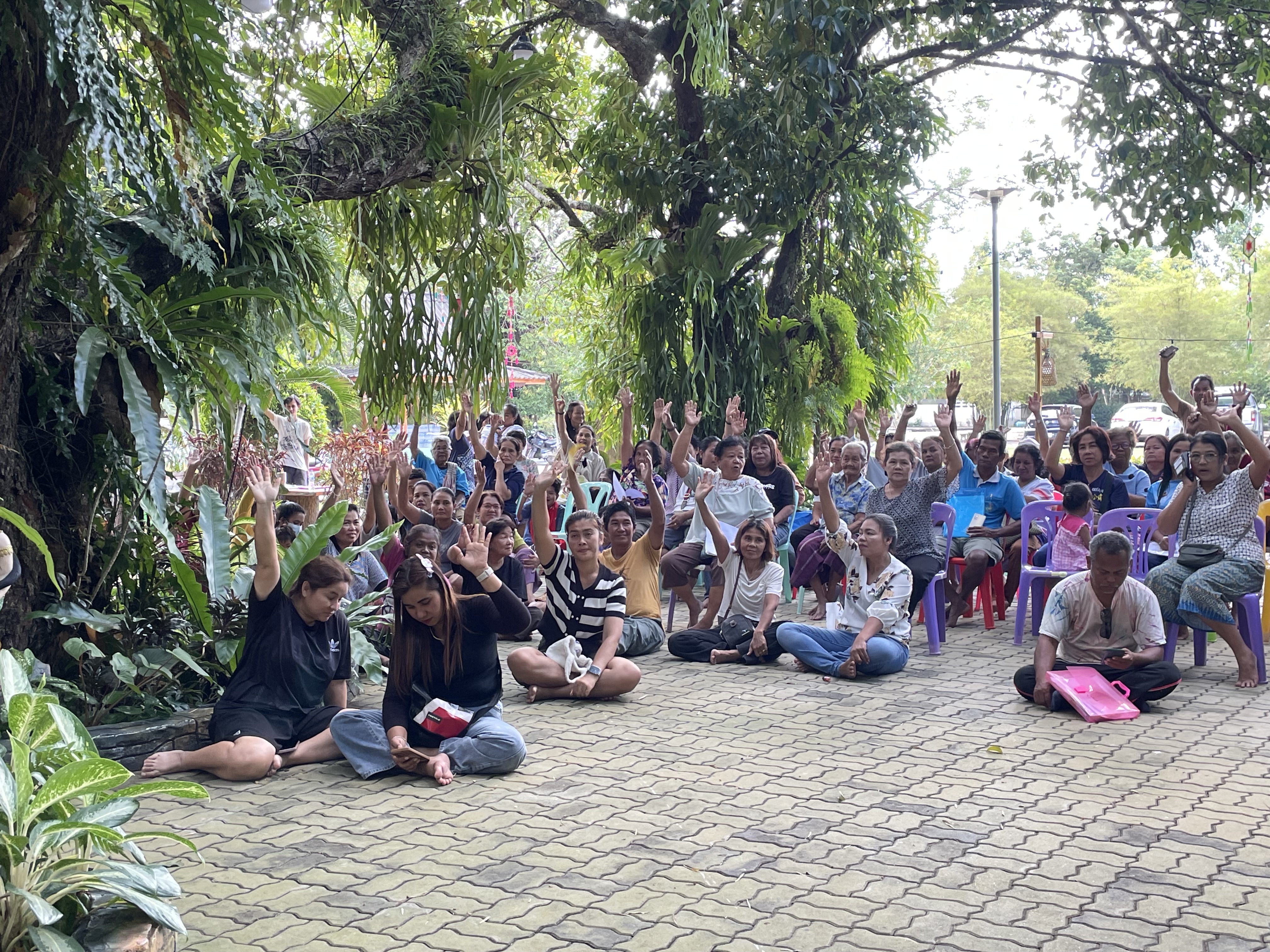 พช.เมืองยะลา ร่วมประชุมประชาคมด้านอุทกภัย บ้านคลองทรายใน หมู่ที่ 5 ตำบลยุโป