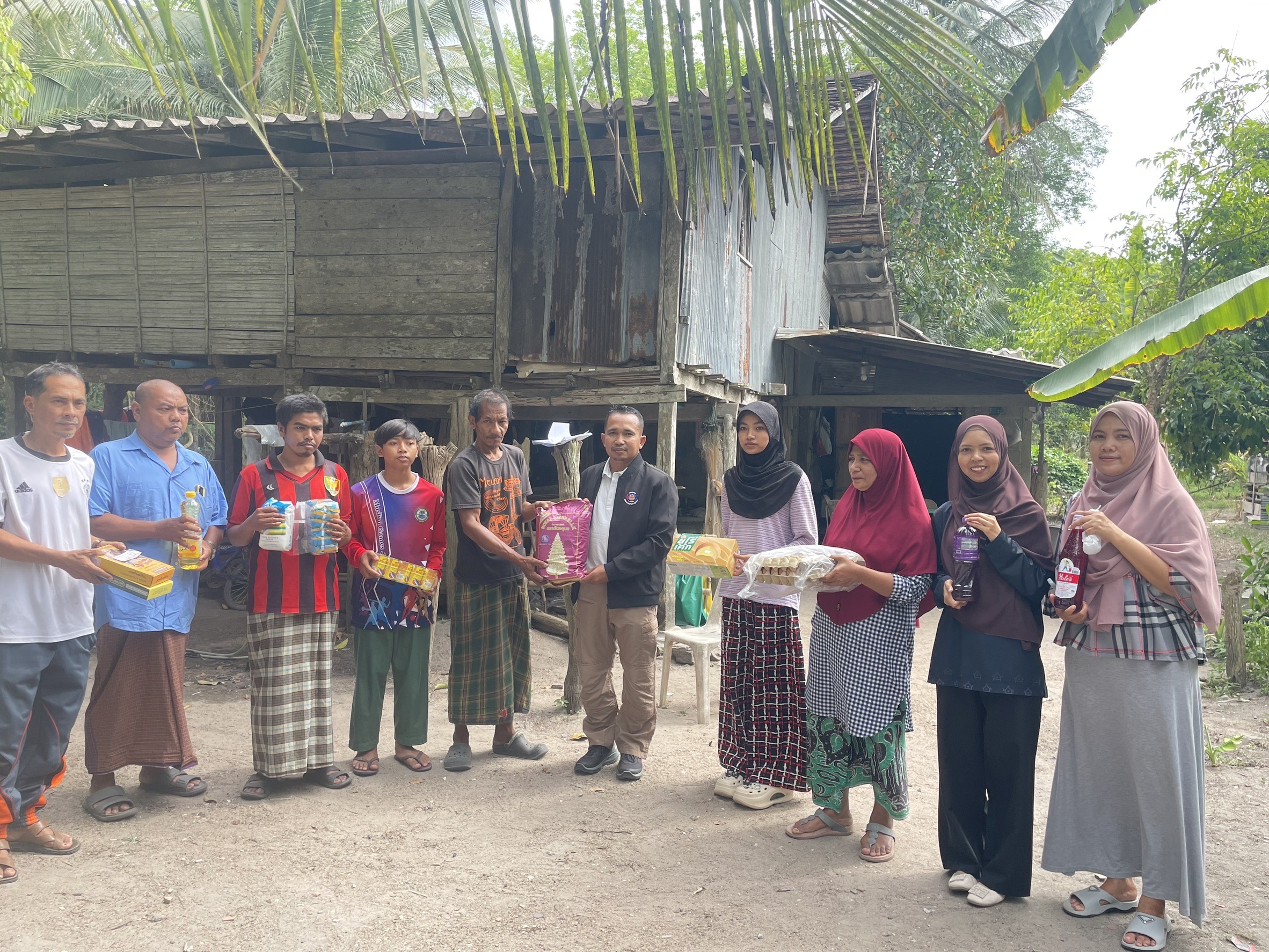 พช.เมืองยะลา ลงพื้นที่เตรียมความพร้อมโครงการบ้านห่วงใยจากใจ GLO