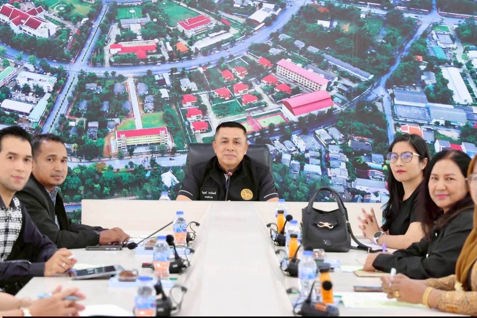 พช.เมืองยะลา ประชุมคณะอนุกรรมการกลั่นกรองและติดตามการดำเนินงานกองทุนพัฒนาบทบาทสตรี อำเภอเมืองยะลา ครั้งที่ 4/2569
